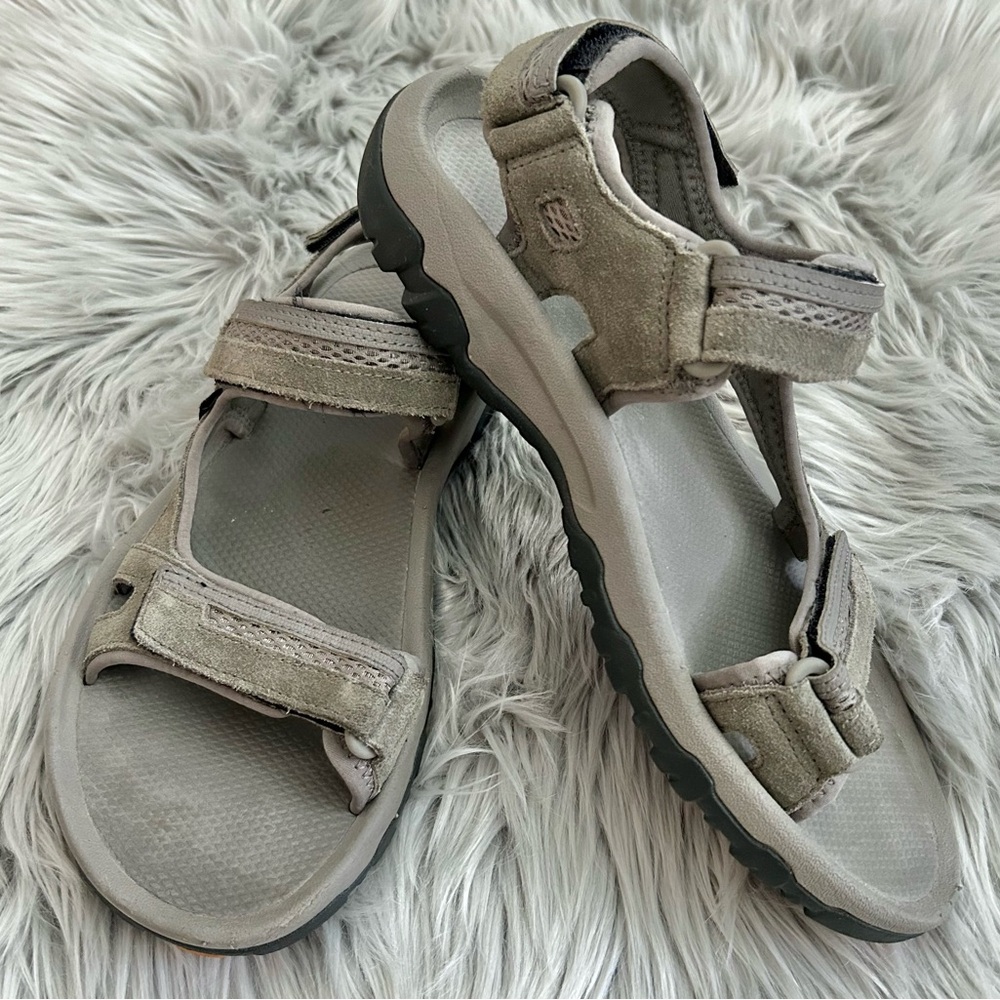 Teva Hudson Hiking Sandals Grey Suede Leather 9